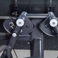 E7005 Дельт-машина. Стек 110 кг